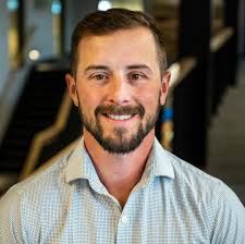 Travis Engle's Instagram, Twitter & Facebook