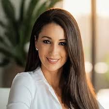 Nancy Daniel's Instagram, Twitter & Facebook