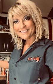 Lois Bowen's Instagram, Twitter & Facebook