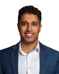 Gabby Gill's Instagram, Twitter & Facebook