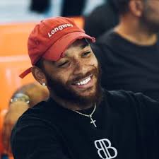 Dan Vargas (@DannyV_7)