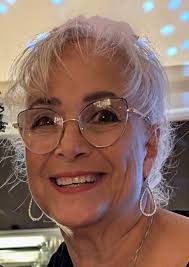 Hey! I was wondering if there are any groups/communities, where people can  exchange tips for paintings (mainly acrylic and watercolor). If someone  knows a person who does painting for a living or