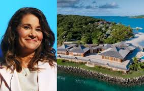 في عام 1987 التقى بيل ذو ال 32 عامًا مع ميلندا فرينش والتي كانت في الثالثة والعشرين من عمرها وكانت حينها تعمل كمديرة للإنتاج في مايكروسوفت، وتطورت العلاقة بينهما لتُتَوّج بالزواج في هاواي عام 1994. Ø·Ù„ÙŠÙ‚Ø© Ø¨ÙŠÙ„ ØºÙŠØªØ³ ØªØ³ØªØ£Ø¬Ø± Ø¬Ø²ÙŠØ±Ø© Ø¨Ø¹ÙŠØ¯Ø© ØªØ¨Ù„Øº ØªÙƒÙ„Ù Ø§Ù„Ù„ÙŠÙ„Ø© Ø§Ù„ÙˆØ§Ø­Ø¯Ø© ÙÙŠÙ‡Ø§ 132 Ø§Ù„Ù Ø¯ÙˆÙ„Ø§Ø± Ø£Ù†ÙˆØ«Ø©