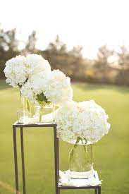 Classic Arizona Country Club Wedding Elizabeth Anne Designs The Wedding Blog Hydrangea Wedding Decor Flower Centerpieces Wedding White Flower Arrangements