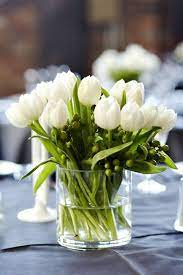 36 Great Ideas For Table Decorations With Tulips Decor10 Blog White Flower Centerpieces Tulip Centerpiece White Tulips