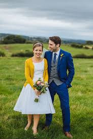 Meerjungfrau hochzeitskleid, meerjungfrau brautkleid, spitzenkleid. Diy Scheunenhochzeit Mit Einem Hauch Von Japan Von James And Lianne Hochzeitsblog The Little Wedding Corner Anzug Hochzeit Blaue Hochzeit Hochzeit Brautigam