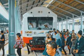 Berikut ini kami sampaikan jadwal kereta api solo jogja terbaru 2021 mulai dari kelas ekonomi sampai eksekutif. Jadwal Prameks Solo Jogja 2020 Terbaru