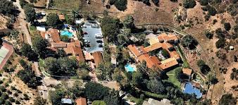 Pierce brosnan's mega malibu compound. Director James Cameron Eyeing Blockbuster Sale For Malibu Compound