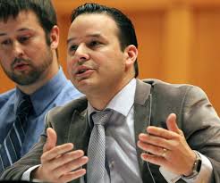 Schenk '95 Tells Seniors It's Who Not What