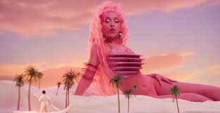 Born and raised in los angeles, she signed a recording contract with rca records in 2014, subsequently releasing her debut extended play. Doja Cat Sza Welcome Us To Planet Her On Kiss Me More