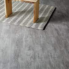 Goodhome Caloundra Grey Oak Effect Laminate Flooring 2 467m Pack Diy At B Q