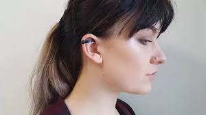 Dovme Sanatina Yeniden Can Veren Sarmal Kulak Dovmelerinden 13 Muhtesem Ornek Dovme Beyaz Dovme Dovme Sanati