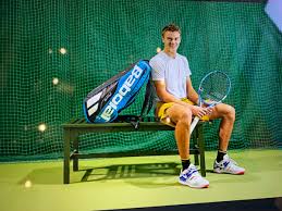 Furthermore, he has dark blonde hair and blue eyes. Jan Sommer On Twitter Holger Rune Practices 4 5 Hours A Day Every Day In His Own Words He S A Tennis Nerd In Between Practice Sessions He Relaxes By Watching Tennis On His
