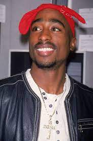 Music video by 2pac performing hit 'em up (dirty)listen to the full official all eyez on me album from 2pac : The Most Iconic Accessories Of All Time Tupac Fotos Tupac Retratos Famosos