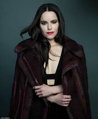 Emily remained married to matt until they divorced in 2014, shortly before she was cast in schitt's creek. Love Hasn T Mellowed Schitt S Creek S Emily Hampshire