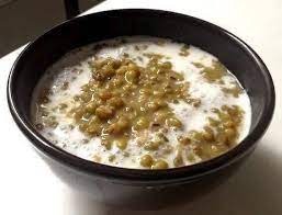 Makanan yang memiliki rasa manis ini dapat disantap tidak hanya sebagai makanan penutup saja tetapi juga bisa sebagai camilan. Bubur Kacang Hijau Sedap Pekat Resepi Sheila Rusly Fans Facebook