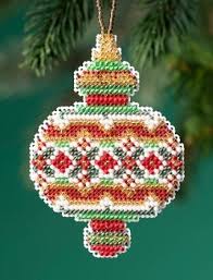 Mill Hill Beaded Holiday Ornament 2019 Ruby Diamond