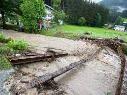 Kirchberg in tirol is een gemeente in de oostenrijkse deelstaat tirol, en maakt deel uit van het district kitzbühel. Feuerwehren Im Einsatz Uberflutungen Nach Unwetter In Kirchdorf Und Kirchberg Kitzbuhel