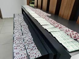 Jun 30, 2021 · denetimlerde uyuşturucu ve alkol kullanan 1290 sürücü tespit edildi emniyet genel müdürlüğü, ülke genelinde alkol ve uyuşturucu/uyarıcı madde denetimi gerçekleştirildiğini açıkladı. Usak Ta Bin 708 Sentetik Uyusturucu Hap Ele Gecirildi Usak Haberleri