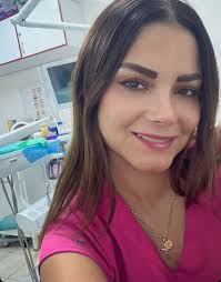 Dra. Lina Vanessa Solano Alzate Dentista