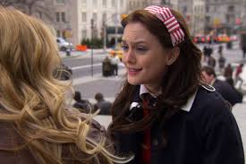 Leighton meester hairstyles american actress leighton meester was born on april 9th, 1986. Gossip Girl The 14 Greatest Blair Waldorf Headbands
