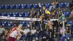 Praia Clube leva ‘susto’, mas vence Barueri no tie break pela Superliga Feminina