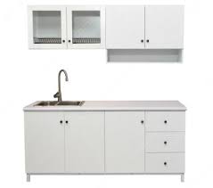 Perkakas dapur yang rapi akan memberikan rasa nyaman tersendiri saat memasak. Inspirasi Desain Kitchen Set Minimalis Sesuai Ukuran Ruangan Blog Ruparupa