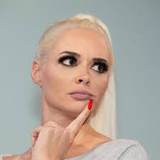 Die kultblondine legte sich erst vor wenigen tagen unters messer. Daniela Katzenberger Flugdrama Ihr Wurde Die Einreise Verweigert Gala De