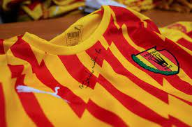 Последние твиты от korona kielce (@korona_kielce). Korona Kielce Wyprzedaz Koszulek Korony W Atrakcyjnej Cenie I Z Autografem Trenera Bartoszka
