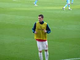 Jacob ramsey (aston villa) right footed shot from outside the box is saved in the bottom right corner. File Aaron Ramsey Warmup Arsenal Vs Aston Villa Jpg Wikimedia Commons