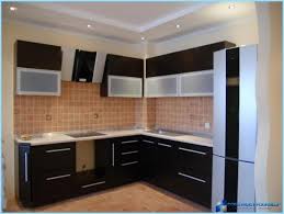 مطبخ الزاوية تصميم حديث مع صورة