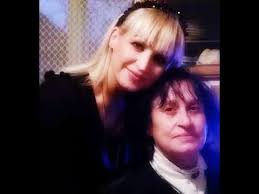 Sunt mai mult legată de dichi al meu decât de tata. Mama Simona Florescu Dichiseanu Youtube