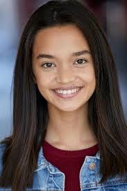 Julia Mcdermott's Instagram, Twitter & Facebook