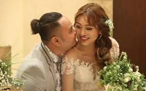 Chào mọi người!có thể nhiều người khi nghe tin này sẽ không chấp nhận được vì mình biết có rất nhiều người ngưỡng mộ cặp đôi của tụi mình. N011dcn2idgdbm