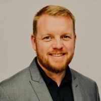 Brad Searles's Instagram, Twitter & Facebook