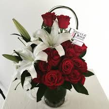 Our florists create the most beautiful pieces of flower bouquets for all occasions. Upscale And Posh Flowers Flower Delivery Flower Delivery Dubai Flowers Flowers Dubai Fresh Flowers Balloons Helium Balloo Floral Flowers Floral Wreath