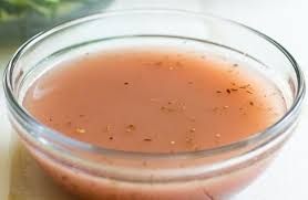 Une Vinaigrette Au Vin Rouge Absolument Parfaite Pour Une Bonne Salade Recipe Vinaigrette Recipes Red Wine Vinaigrette Easy Salad Dressing