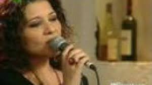 «όταν έχω εσένα» από την γιώτα νέγκα μόνο για το κοινό του mega. Me Ta Matia Kleista Giwta Negka Youtube