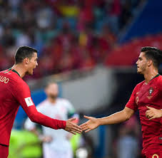 In den anfangsjahren seiner karriere trug er noch deutlich längere haare. Andre Silva Cristiano Ronaldo Ist Ein Mensch Der Zuhort Welt