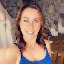 Catherine Singleton (@cat_39roses)