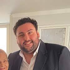 Victor Labruzzo's Instagram, Twitter & Facebook