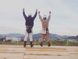 建築業界の若い大工職人不足問題の解決方法についてまじめに考えた 11月から良い縁があり若き大工職人が仲間に加わり 1ヶ月と少し お施主様からもお褒めの言葉を頂くほどの 仕事に対する取り組む姿勢 稼動力 ほんと若いって素晴らしい と同時に
