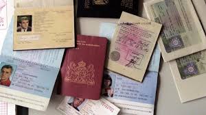 Wenn interpol was von dir will kommen die nicht mal persönlich da sie keine rechte hier haben. Kolumbien Sicherster Reisepass Der Welt Bei Falschern Besonders Beliebt Welt