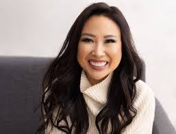 Julie Luong's Instagram, Twitter & Facebook