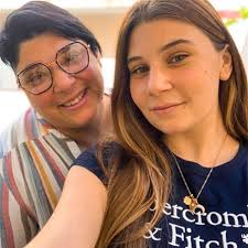 Awguri Lill-Mamà Sabiħa Tiegħi. Inħobbok!”