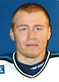 Player photos for the 1998-99 Kimberley Dynamiters at hockeydb.com