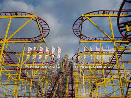 Im holiday park steht die beste achterbahn der welt namens expedition geforce und statt einer autostuntshow bietet der holiday park eine wasserstuntshow. 2010 Neuheit Holly S Wilde Fahrt Achterbahn Holiday Park Seite 3 Coasterfriends Forum