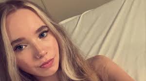 Megan Dixon's Instagram, Twitter & Facebook