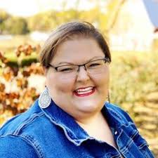 Mandy Maddox's Instagram, Twitter & Facebook