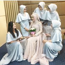 Bagi wanita gemuk, bukan menjadi alasan untuk tidak berbusana muslim karena muslimah yang baik tentunya harus menggunakan busana muslimah ya. 17 Model Baju Pengantin Muslim 2018 Desain Elegan Cantik Terindah Baju Pengantin Muslim
